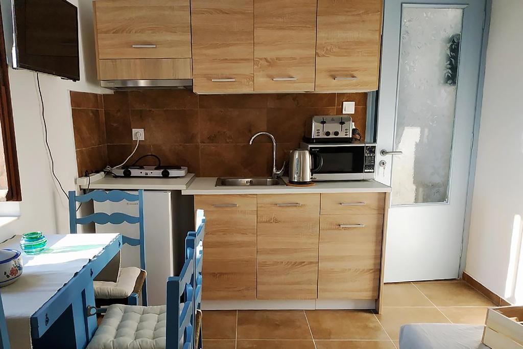Ariadne,Traditional Apartment In Centre Of Poros Poros Town Екстериор снимка